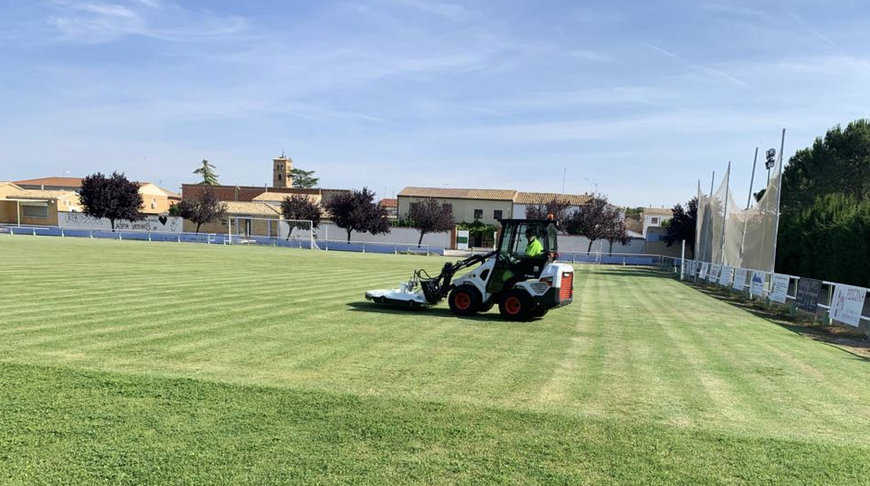 Cargadora articulada Bobcat L28, mecanizando el trabajo manual